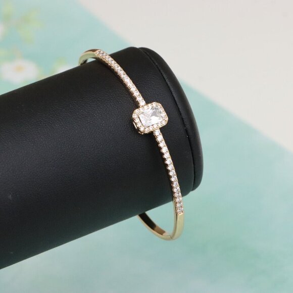 Rose Gold Bangle with Cushion-Cut Center Stone, XPBL0538 - Picture 8 of 12